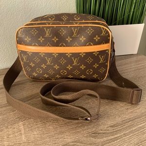 Louis Vuitton reporter pm crossbody